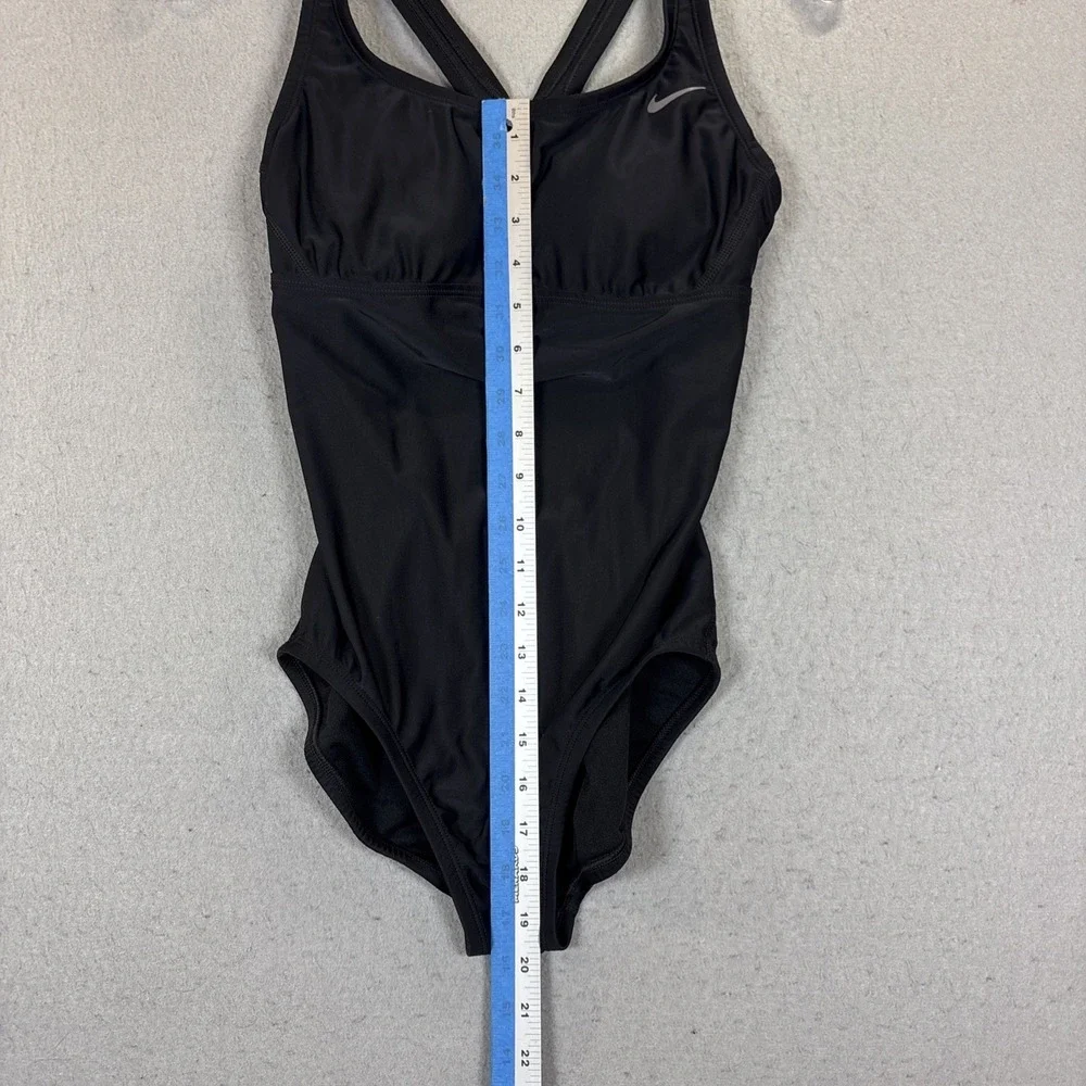 Nike Swim Poly Core Solid Fastback One Piece Swimsuit powerback sz‎ S racerback